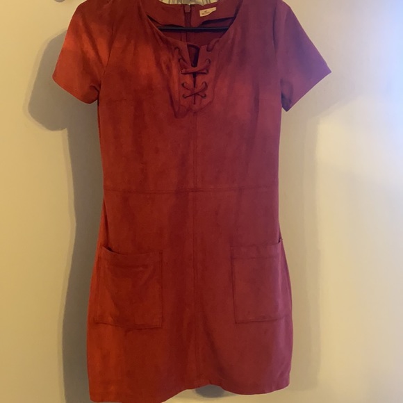 Dress - Picture 3 of 3